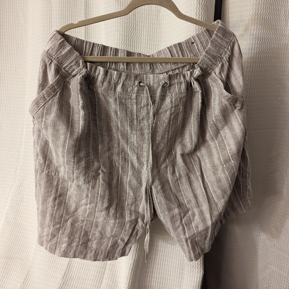20W Talbots linen and cotton grey and white striped shorts